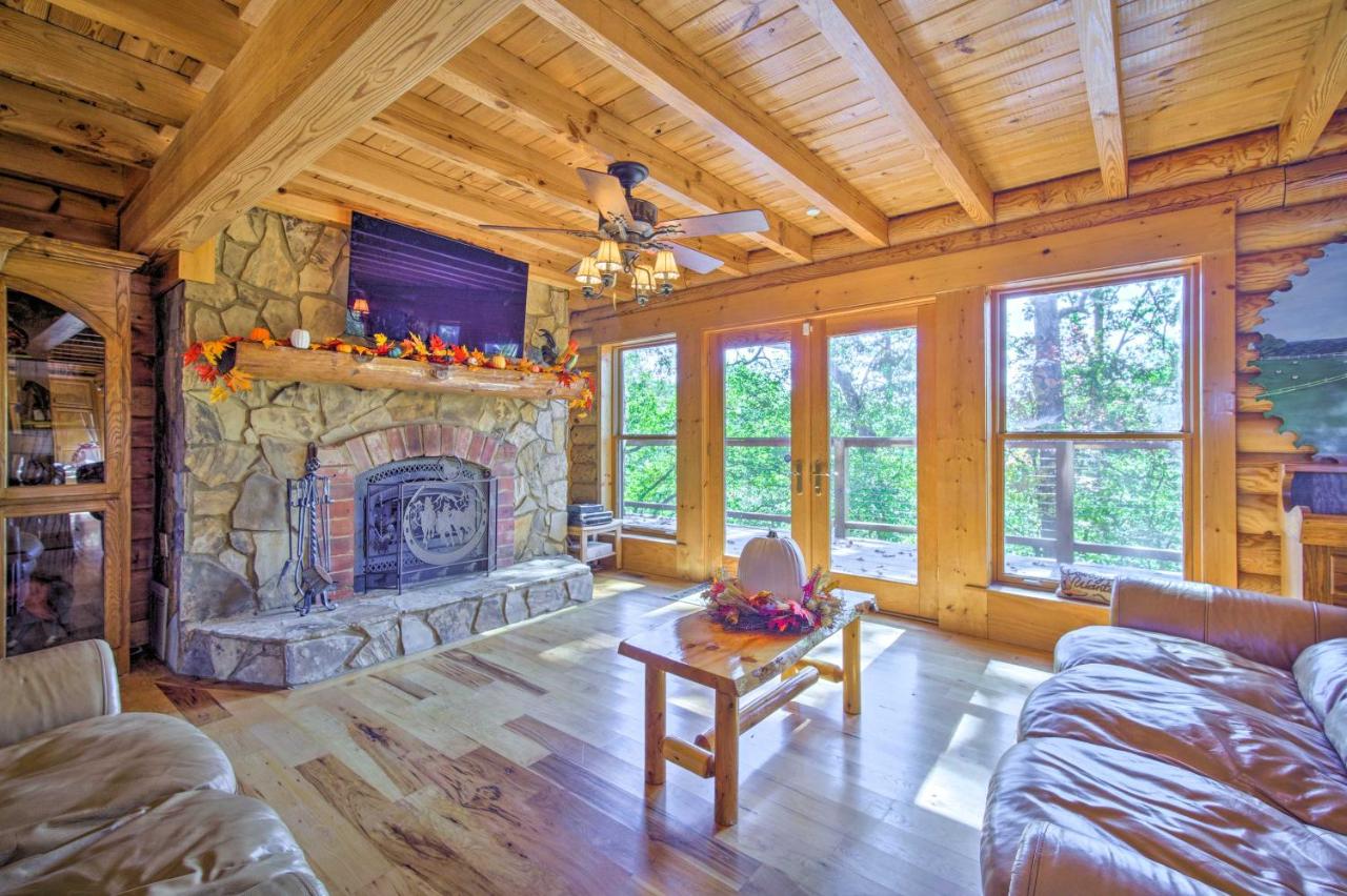 calhoun-cabin-with-river-view-and-wraparound-deck-charming-hotel-dalton-6 calhoun cabin with river view and wraparound deck charming hotels dalton