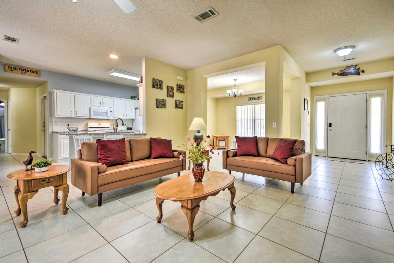 sunny fl gteaway on 1 acre with patio and porch charming hotel crestview