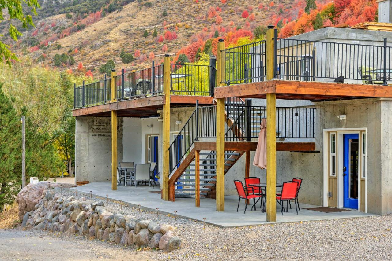 central lava hot springs studio with deck and views charming hotels lava hot springs