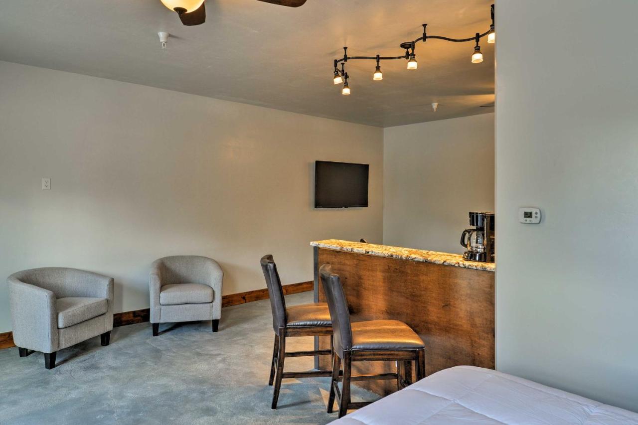 central lava hot springs studio with deck and views charming hotels lava hot springs