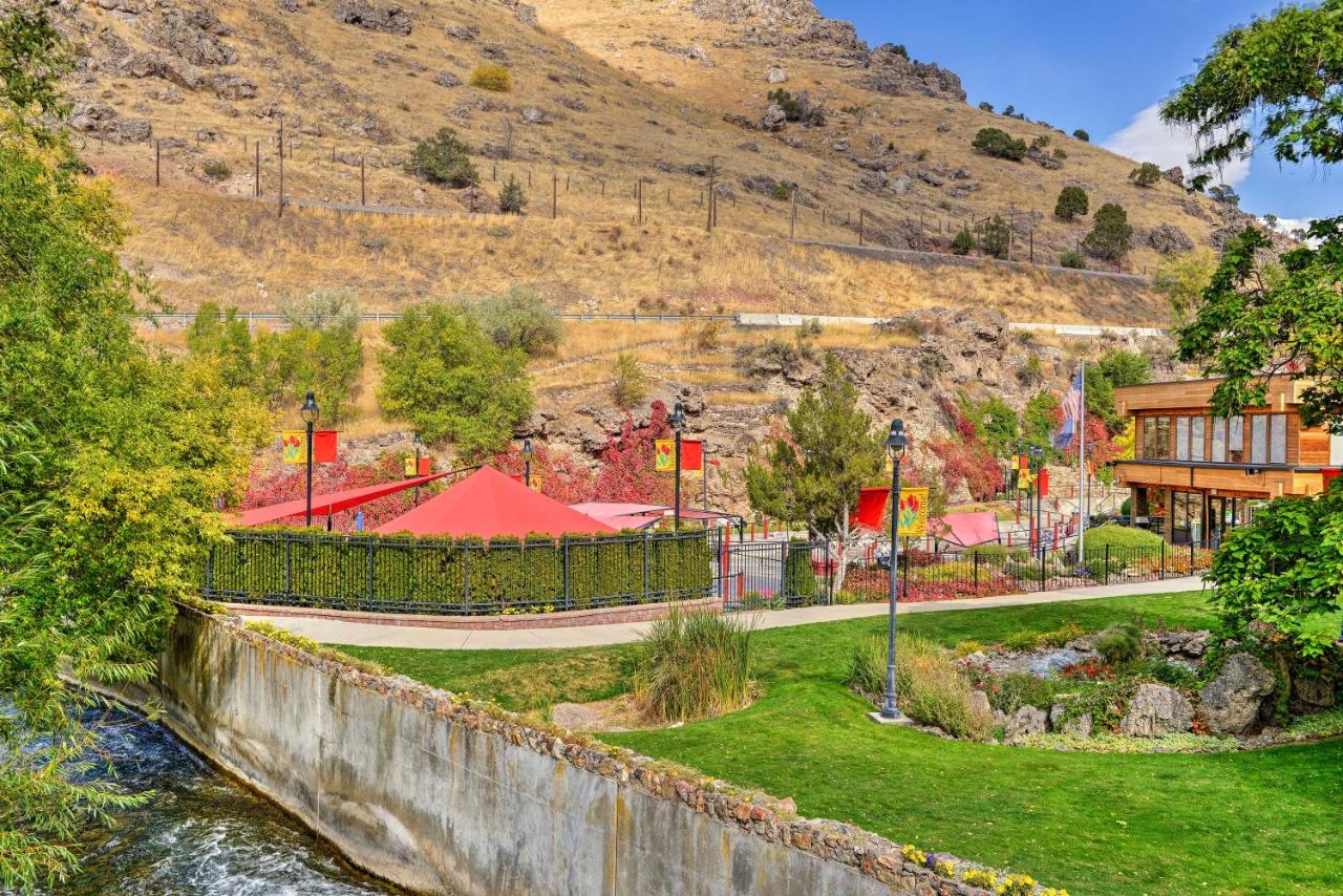 central lava hot springs studio with deck and views charming hotels lava hot springs